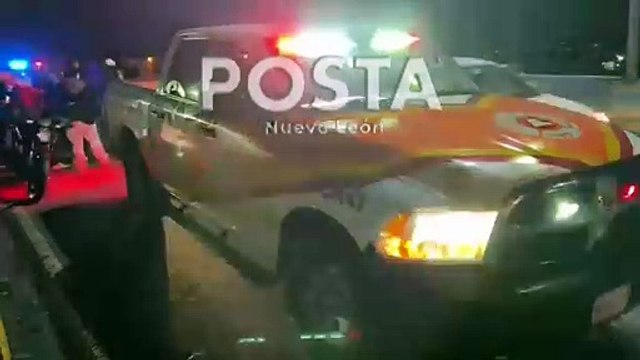 Cae camioneta en avenida Gonzalitos de Monterrey