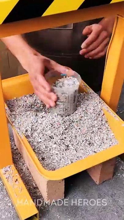 Transforming an Old Laptop into a Phone-Hammer Hybrid🔨📱💻
