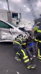 Trailero arrastra a vehículos y una moto en la México-Puebla, hay 14 heridos
