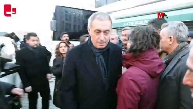 DEM Parti Eş Genel Başkanları Tülay Hatimoğulları ve Tuncer Bakırhan ile beraberindeki heyet Van’a ulaştı.