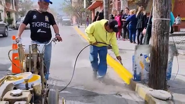 Elementos de Tránsito de Guadalupe donan sangre a menor atropellado en La Playa