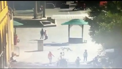Se las lleva el viento, derriba ventarrón una macro carpa, hay tres heridos