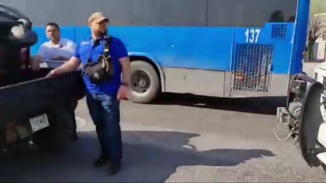 VIDEO l Trágico accidente en San Nicolás, motociclista pierde la vida tras chocar contra tráiler