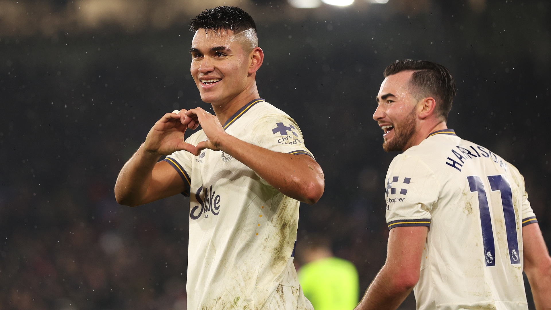 Alcaraz nets winner as Everton top Palace
