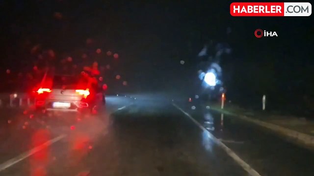 Tekirdağ-Malkara Yolunda Yoğun Sis Sürücülere Zor Anlar Yaşatıyor