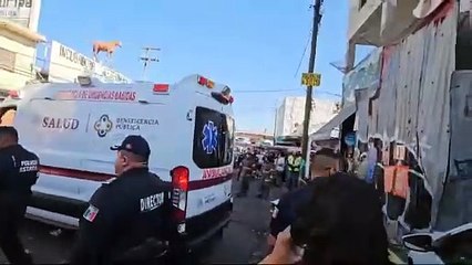 Combi se queda sin frenos en Ecatepec; suman 12 lesionados