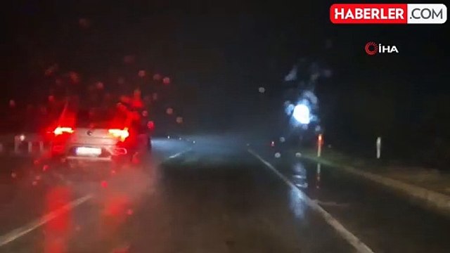 Tekirdağ-Malkara Yolunda Yoğun Sis Sürücülere Zor Anlar Yaşatıyor