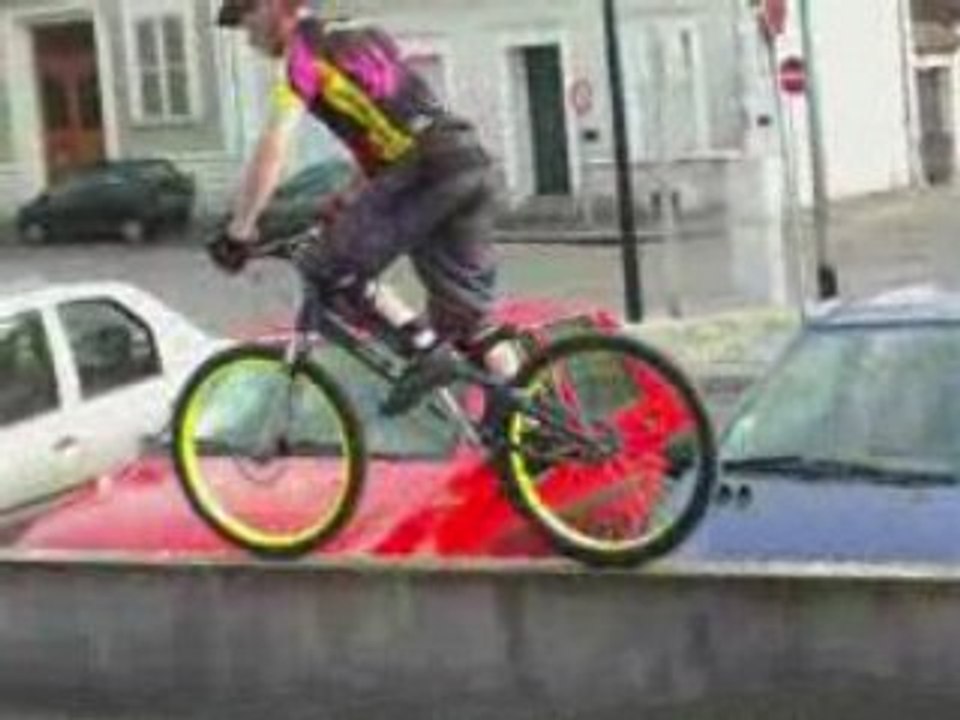 je roule sur le muret