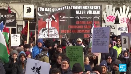 Manifestaciones en Múnich contra rearme mundial y solución de conflictos con armas