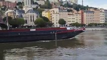 Vidéo de la péniche Atlantis sur la Saône à Lyon en 2024