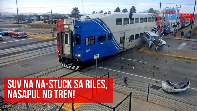 SUV na na-stuck sa riles, nasapul ng tren! | GMA Integrated Newsfeed
