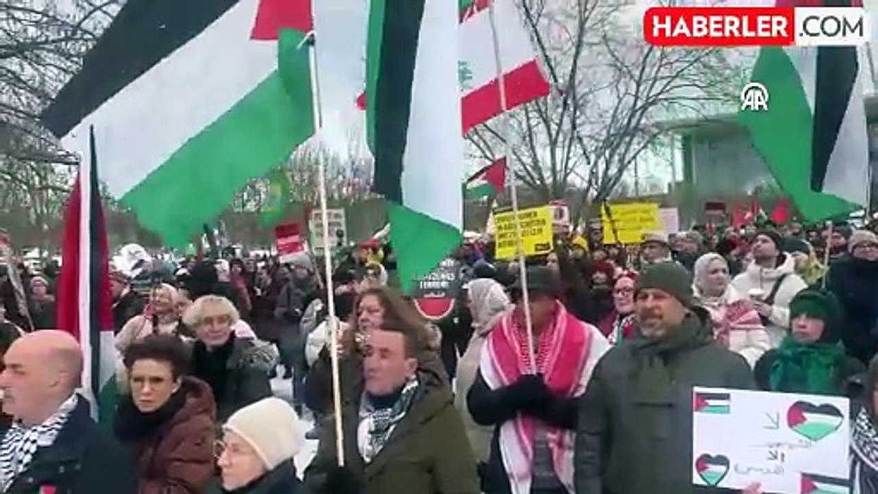Almanya'da Filistin'e destek eylemi: İsrail yanlısı grup bayrak açıp, provoke etmek istedi