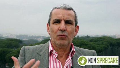 Plastica riciclata per i vestiti meglio del cotone