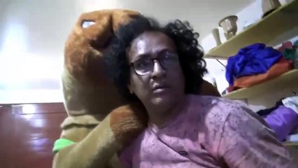 Polícia disfarçado de capivara detém traficante de droga no Peru. O vídeo