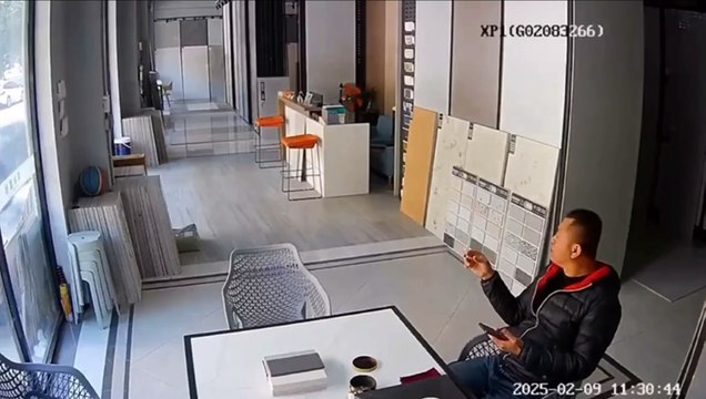 Quand tu viens te garer directement dans le magasin