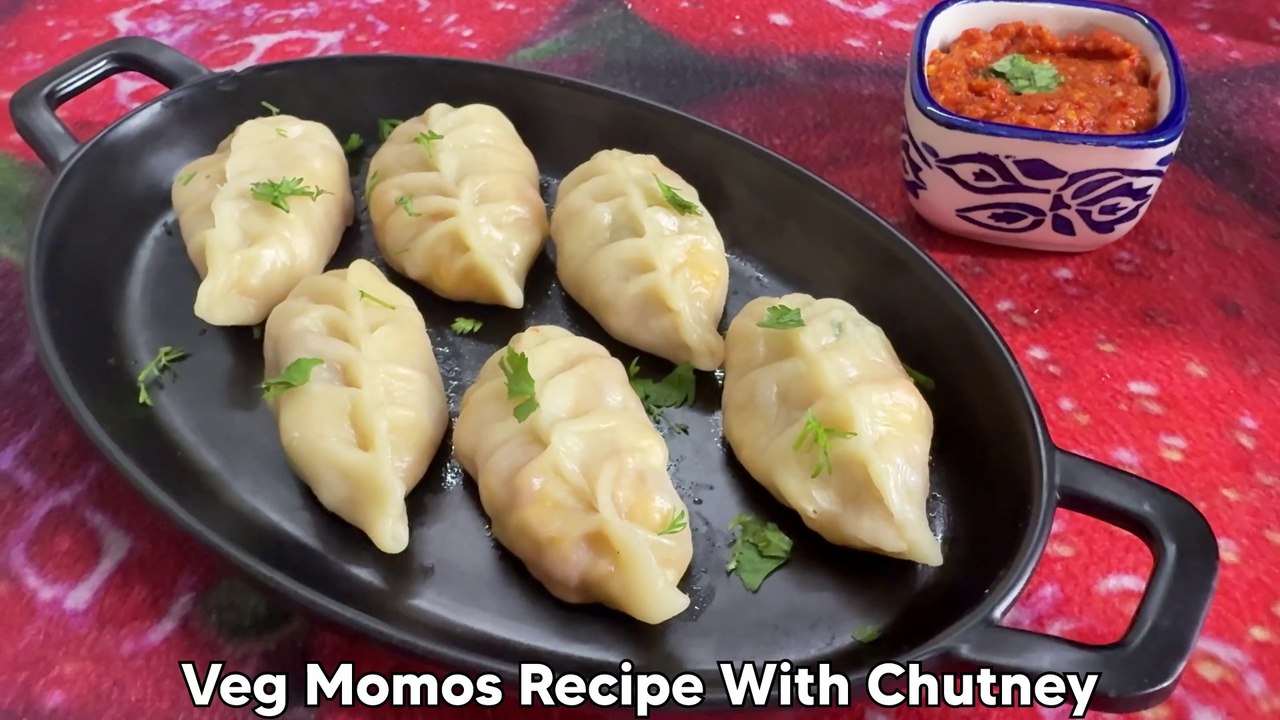 बाजार से बेहतर घर पर बनाएं टेस्टी वेज स्टीम मोमोज | How To Make Steam Momos At Home | With Chutney |