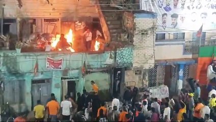 गोदाम में भीषण आग लग गई