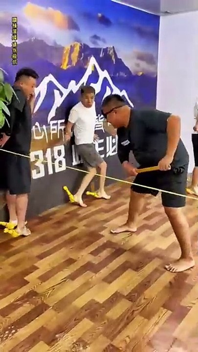 Screaming Chicken Blindfolded Beating Man Challenge🤣Funny Video