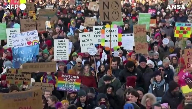 Germania, nuova manifestazione a Berlino contro l'estrema destra