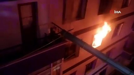 Ankara’da 5 katlı binada korkutan yangın