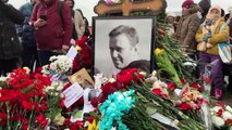 Más de un millar de personas ante la tumba del opositor ruso Navalni a un año de su muerte