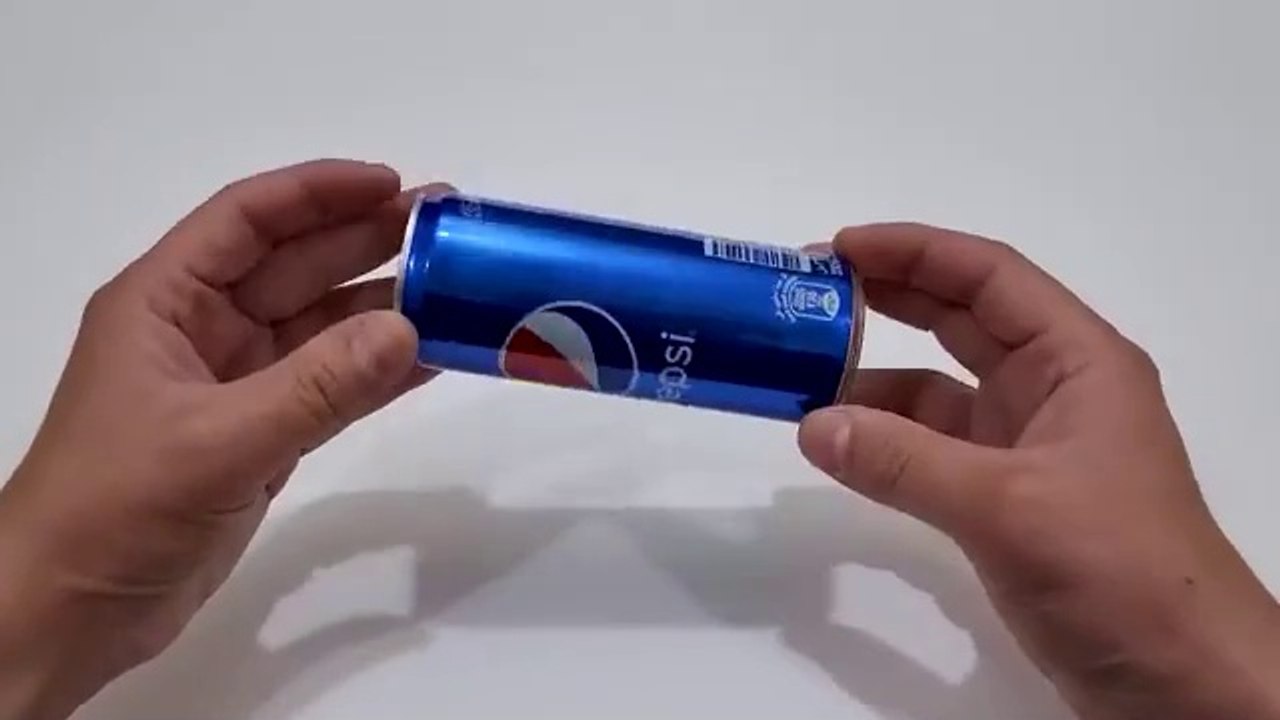 Ciclo Rickshaw com robô - Carrinho de sorvete de latas de Pepsi - Bicicleta elétrica de 3 rodas