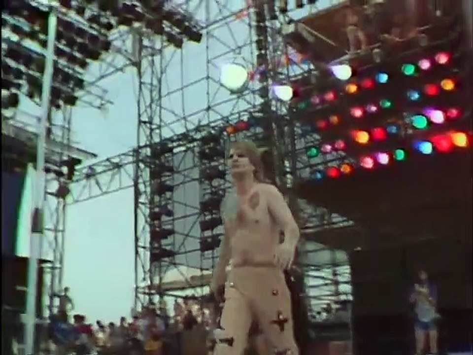 Ozzy Osbourne - Over the Mountain (Live)