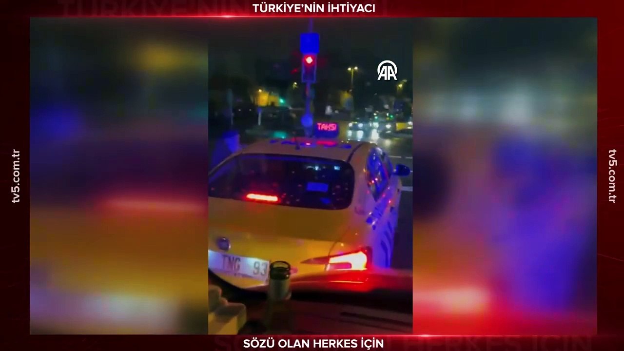 İstanbul'da ambulansa yol vermeyen taksici tepki çekti