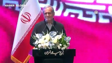 Pezeşkiyan'dan Türkçe şiir konusunda kendisini uyaran yetkililere güldüren cevap: "İki Türkçe şiir okumaktan sorun çıkmaz"