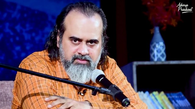 When people dump their emotions on you || Acharya Prashant, Vedanta Mahotsav (2022)