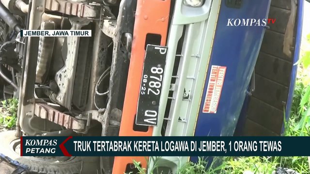 Nekat Terobos Palang Pintu, Truk Tertabrak Kereta Logawa di Jember!