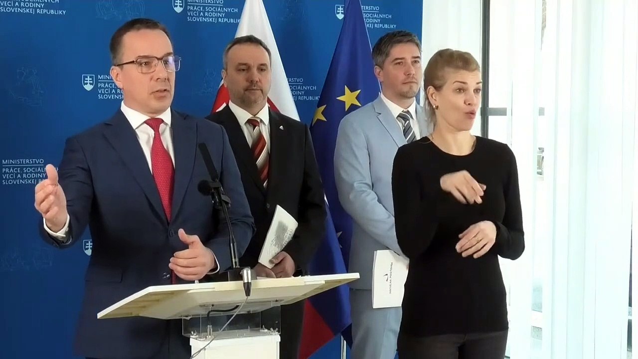ZÁZNAM: E. Tomáš: Seniori dostanú 13. dôchodok v tomto roku vo výške 667,30 eura