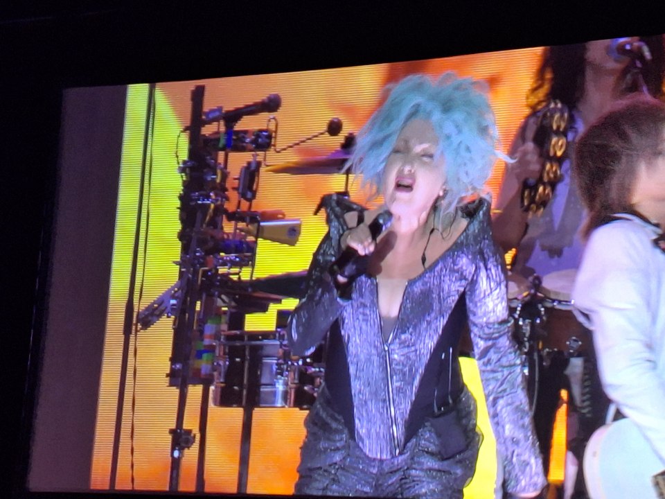 Cyndi Lauper: Girls (and boys) had fun at Belfast concert