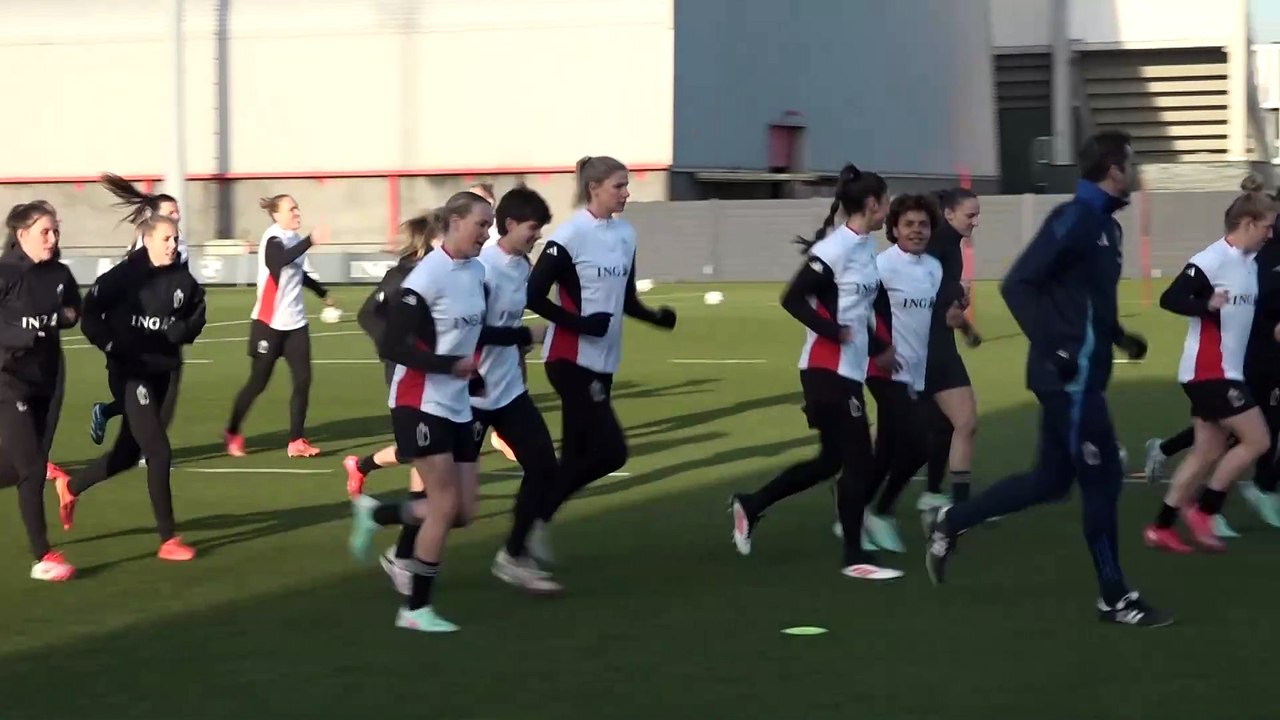 Red Flames : premier entraînement sous la conduite d'Elisabet Gunnarsdottir pour les Red Flames
