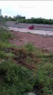 Intensas lluvias en Metán: el río Conchas se “tragó” dos camionetas todo terreno