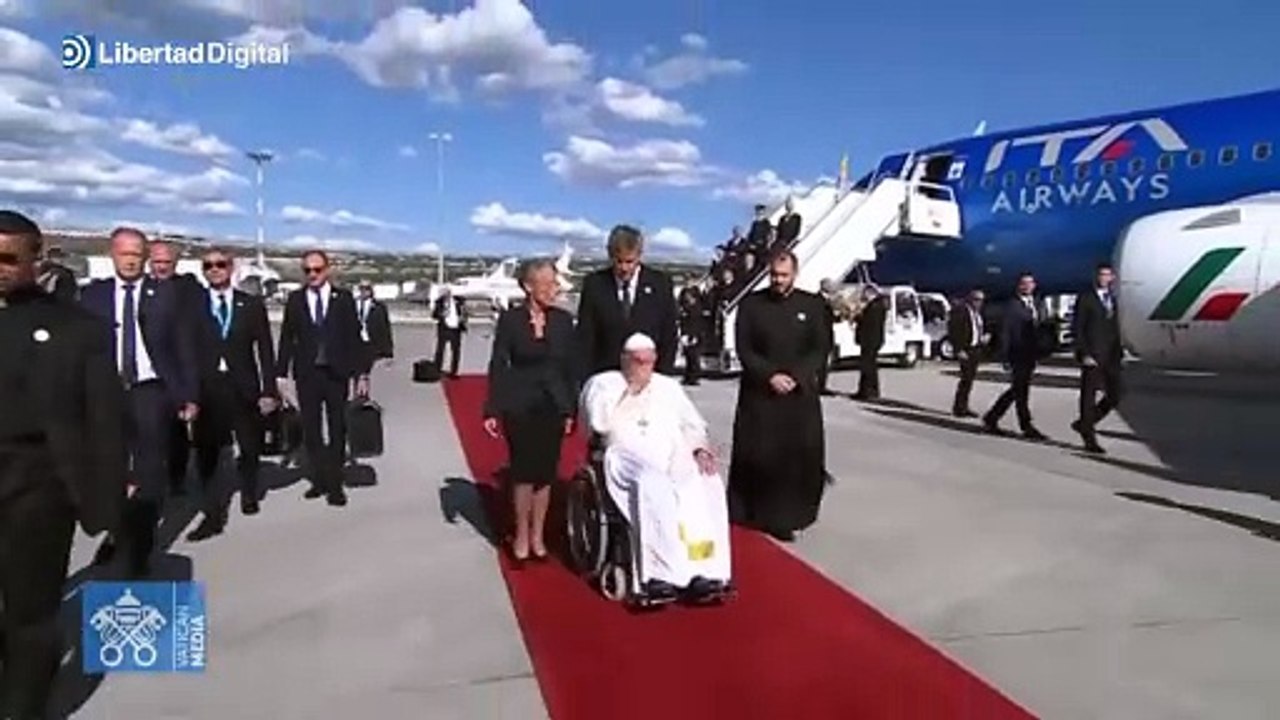 El Papa Francisco presenta un cuadro clínico complejo y permanecerá hospitalizado en Roma