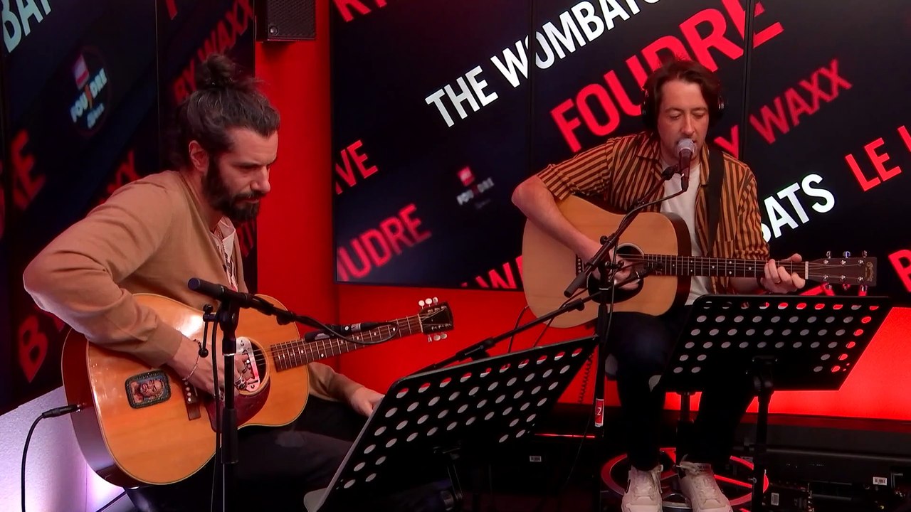 Waxx & Matthew Murphy des Wombats interprètent "Turn" en live dans Foudre