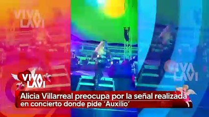 Alicia Villarreal pide ayuda durante concierto tras violencia familiar