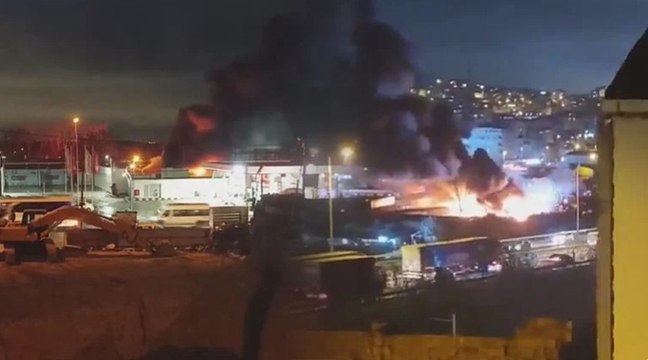 Avcılar'da geri dönüşüm tesisinde yangın