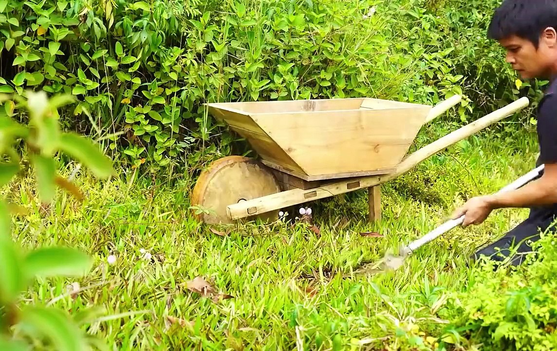 🌲 Building Log Cabins to Warm Up Your Wilderness Life 🏡 #viralvideo #survival #camping #stitch