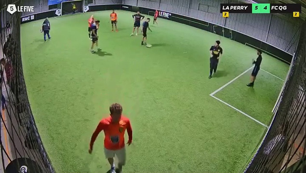 LA PERRY TEUF - FC QG 17/02 à 19:38 - Football Terrain 2 (LeFive Pau)
