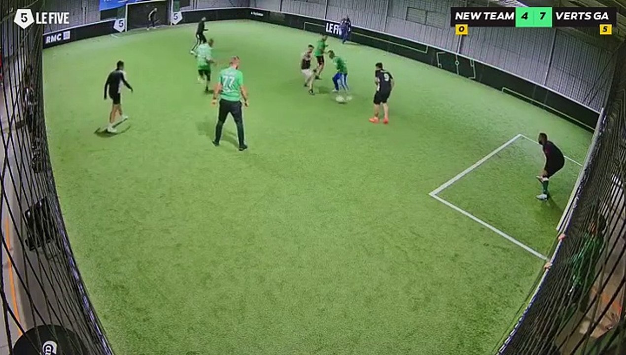 NEW TEAM - VERTS GALANTS 17/02 à 21:36 - Football Terrain 2 (LeFive Pau)