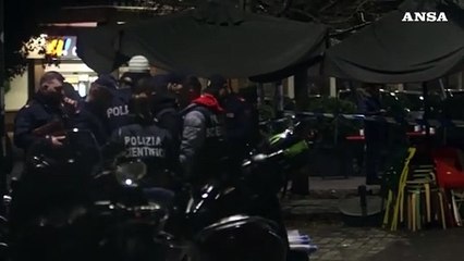 Sparatoria in piazzale Gambara a Milano, un morto e un ferito gravissimo