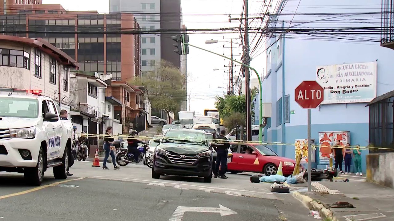 tn7-motociclista-muere-tras-supuesta-invasión-de-carril-cerca-de-edificio-de -JPS-170225
