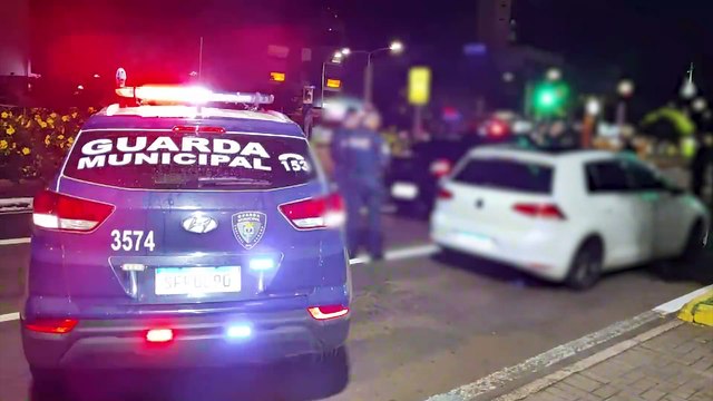 Condutores são detidos após serem flagrados praticando racha na Avenida Brasil