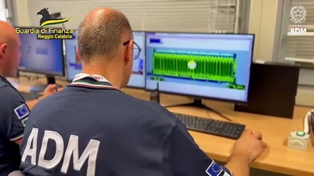 Circa 800chili di cocaina sequestrati nel porto di Gioia Tauro. Avrebbe fruttato 126mln di euro