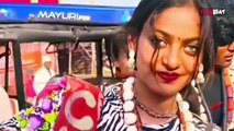 Maha Kumbh 2025: Viral Girl Monalisa पापा के गले लग फूट-फूटकर रोई, Viral video देख Fans Emotional