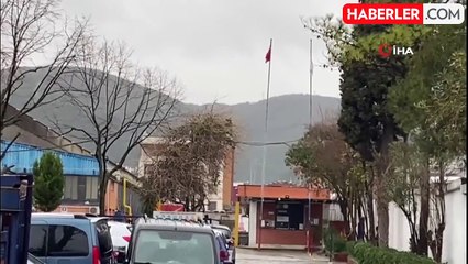 Fabrikada Bacağı Demirlerin Arasına Sıkışan İşçi Yaralandı