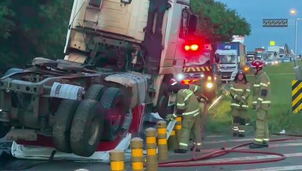 Caminhoneiro morre preso às ferragens de caminhão prancha na PR-323, em Umuarama