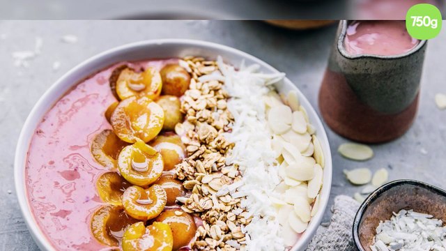Smoothie bowl aux mirabelles et fraises